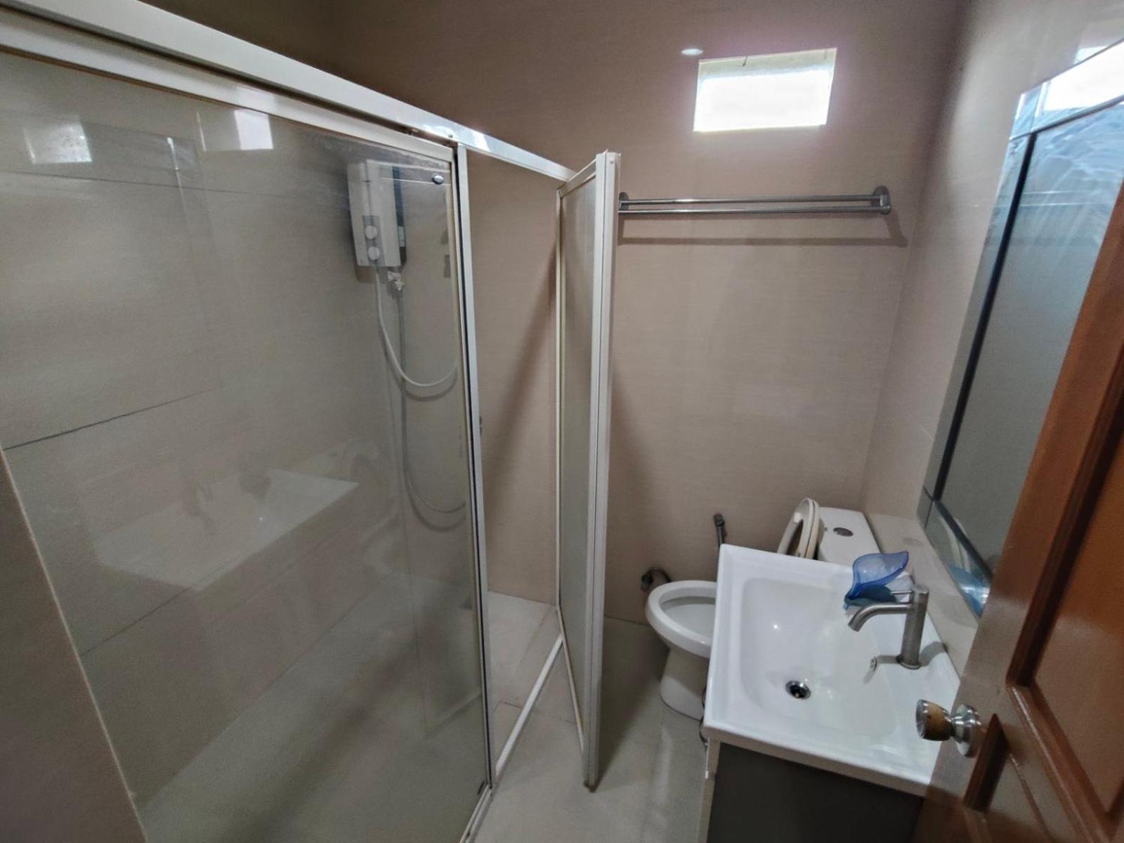 La Belladoza Near Airport Hotel Paranaque City ภายนอก รูปภาพ