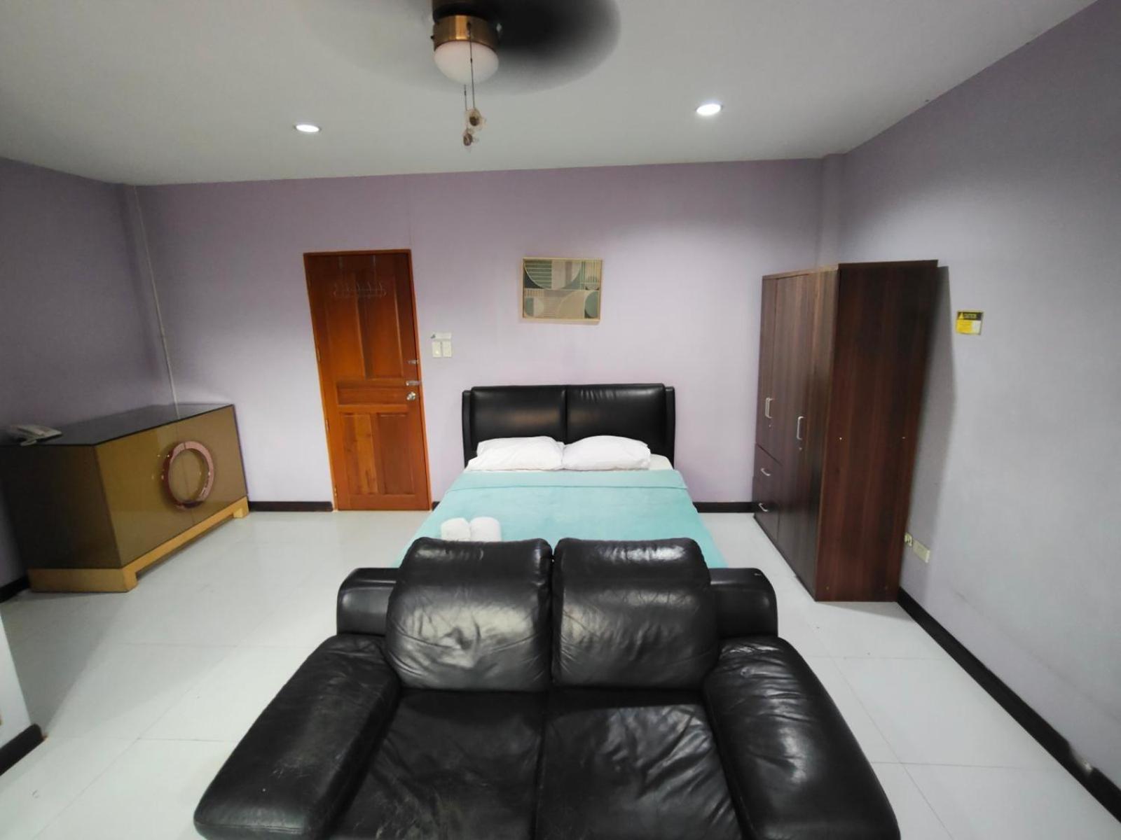 La Belladoza Near Airport Hotel Paranaque City ภายนอก รูปภาพ