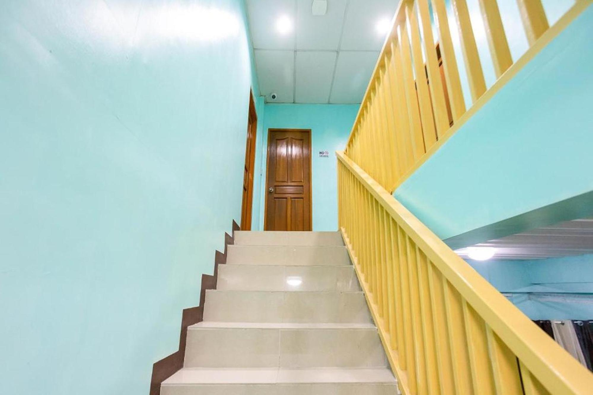 La Belladoza Near Airport Hotel Paranaque City ภายนอก รูปภาพ