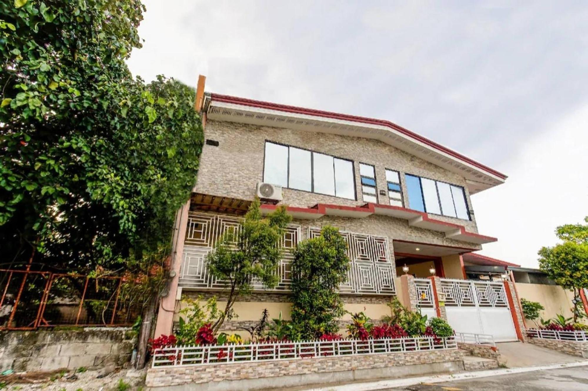 La Belladoza Near Airport Hotel Paranaque City ภายนอก รูปภาพ