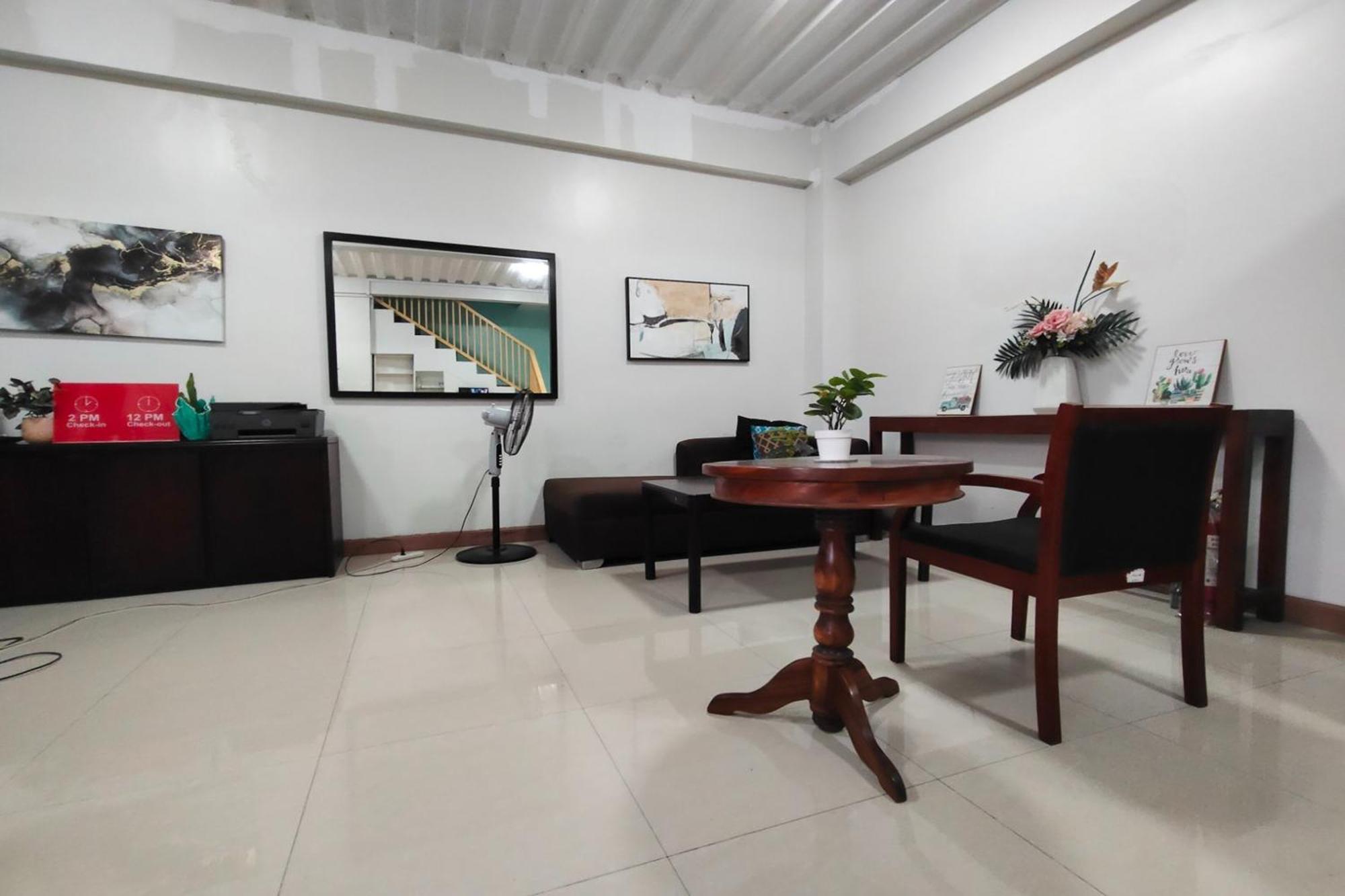 La Belladoza Near Airport Hotel Paranaque City ภายนอก รูปภาพ